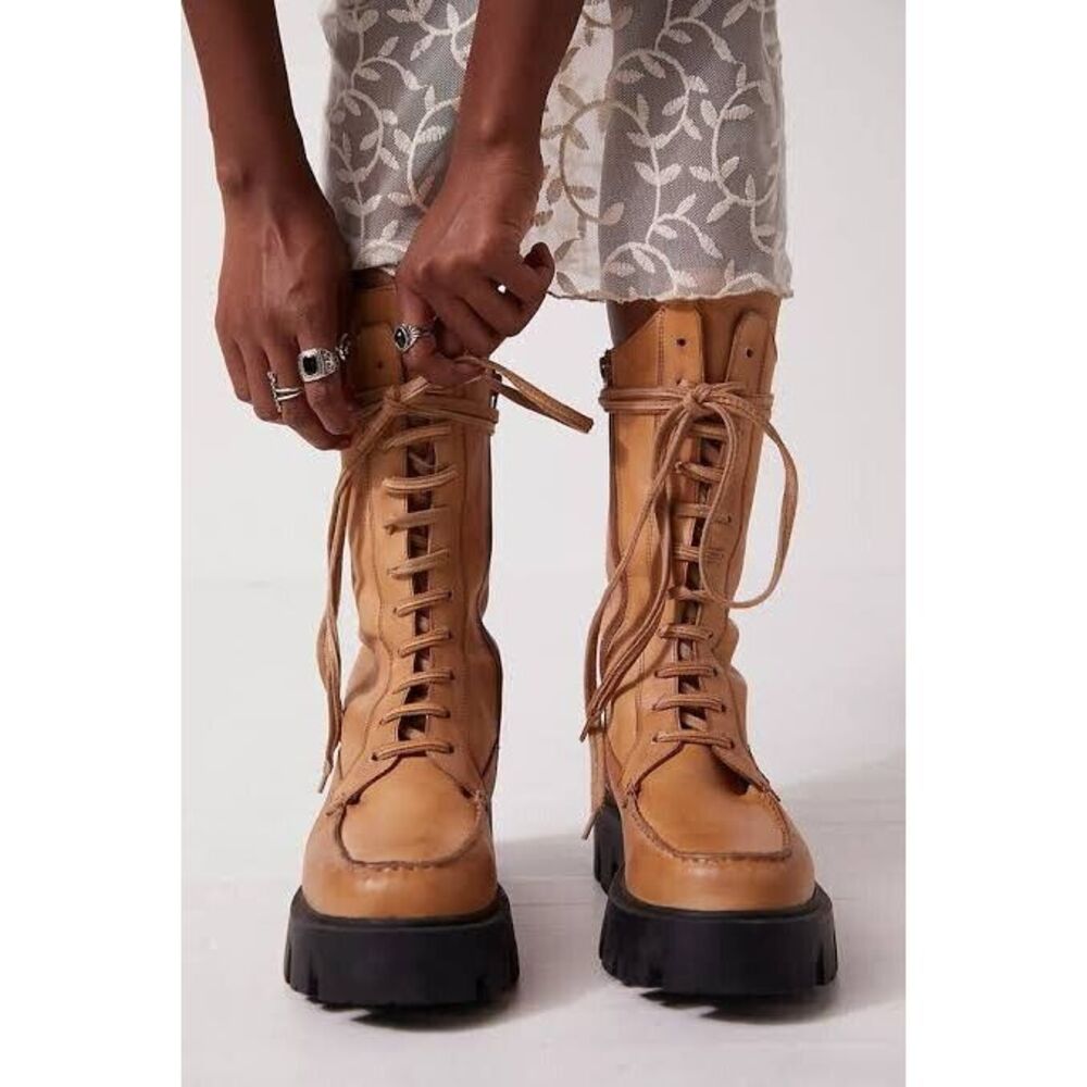 Free People Jones Lug Sole Lace Up Boots Size 8